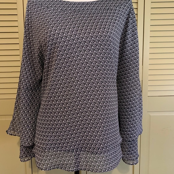 Double layer chiffon top - Picture 4 of 6